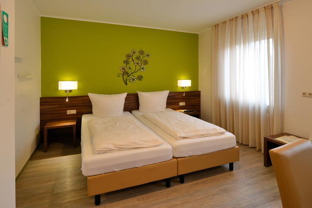 L' Angolo Ristorante & Hotel Gmbh Trèves Extérieur photo