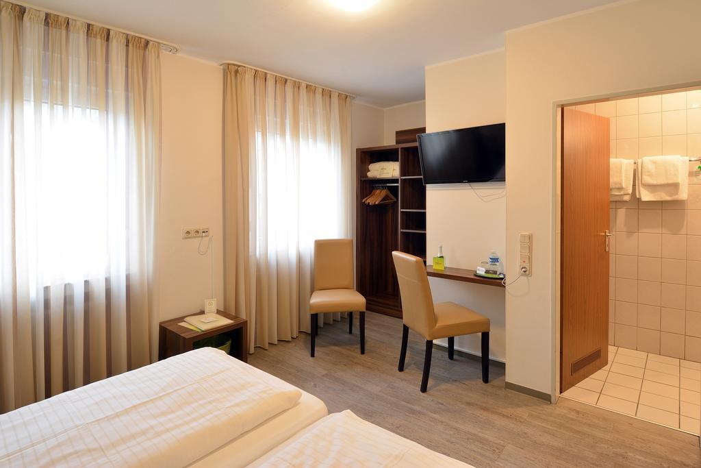 L' Angolo Ristorante & Hotel Gmbh Trèves Extérieur photo